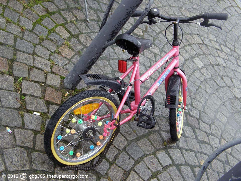 Child's bicycle with broken chain